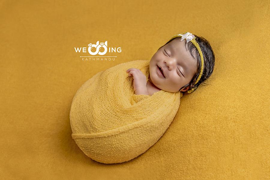 How much does a newborn photo session cost?